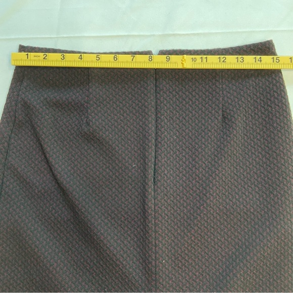 Banana Republic Black Knee-Length Pencil Skirt - Picture 7 of 8